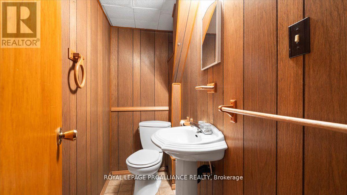 14 Connolly Avenue, Quinte West, Ontario  K8V 5T4 - Photo 35 - X12525380