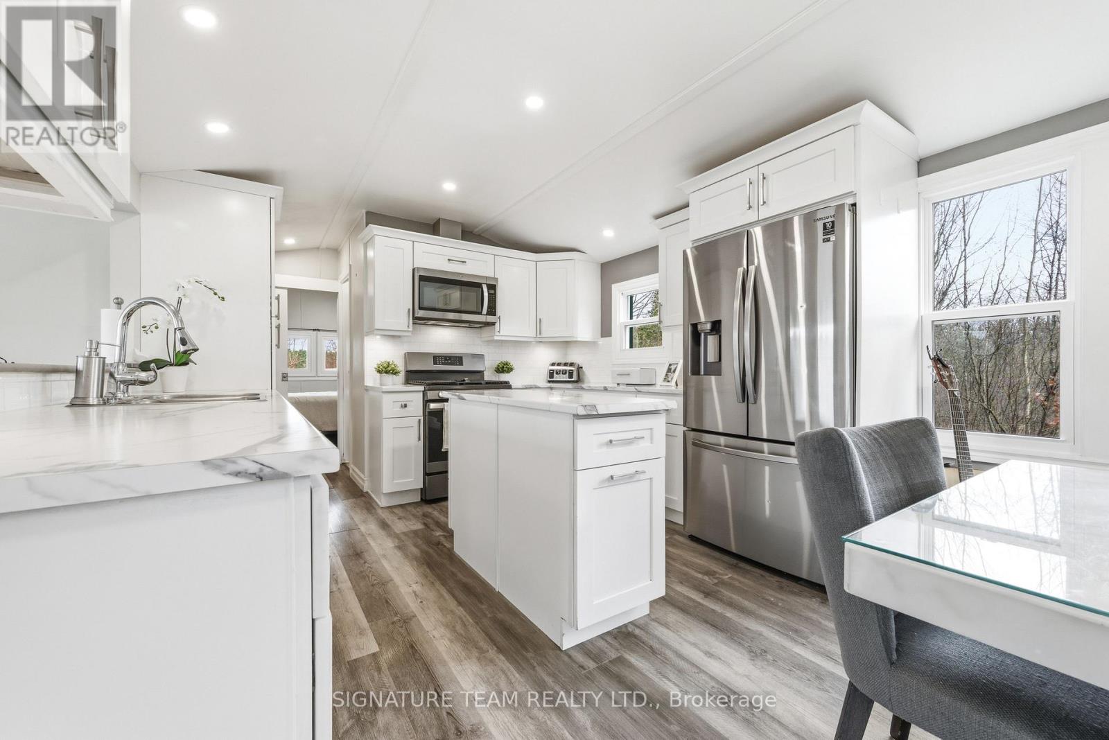 276 Mockingbird Road, Madawaska Valley, Ontario  K0J 2A0 - Photo 6 - X12525406