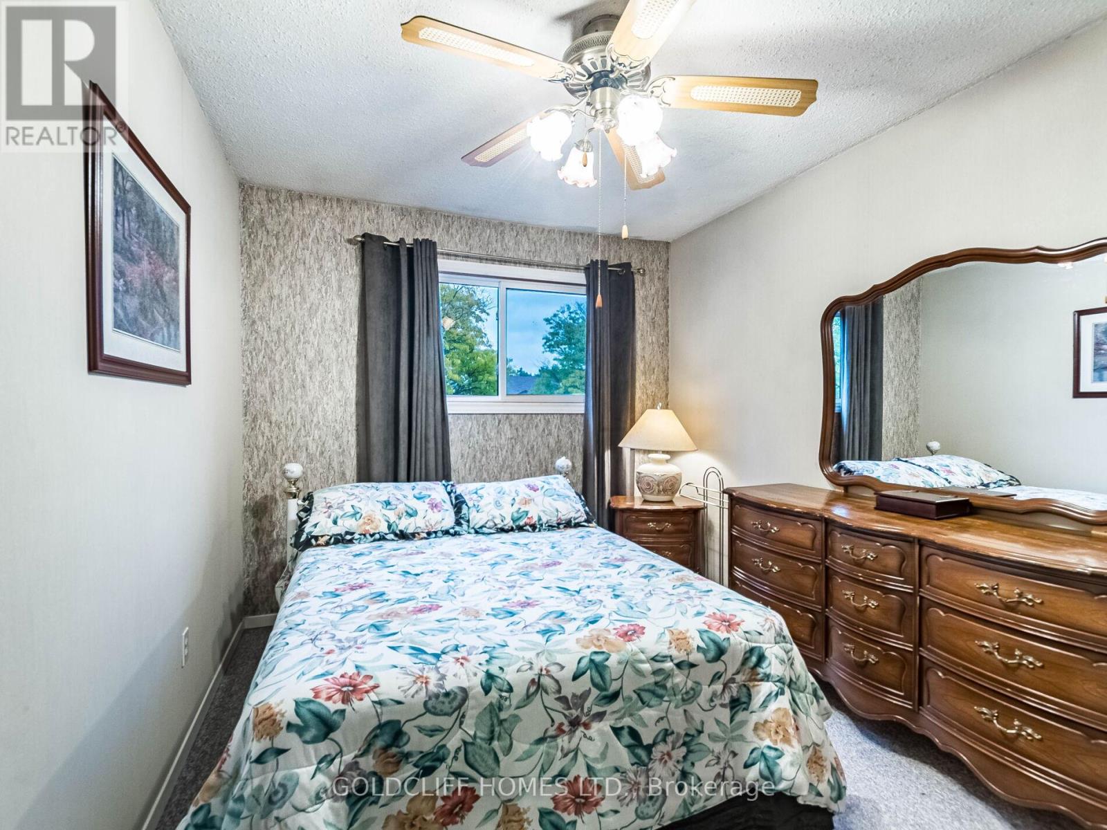 24 Rowe Court, Brampton, Ontario  L6X 2S2 - Photo 13 - W12525272