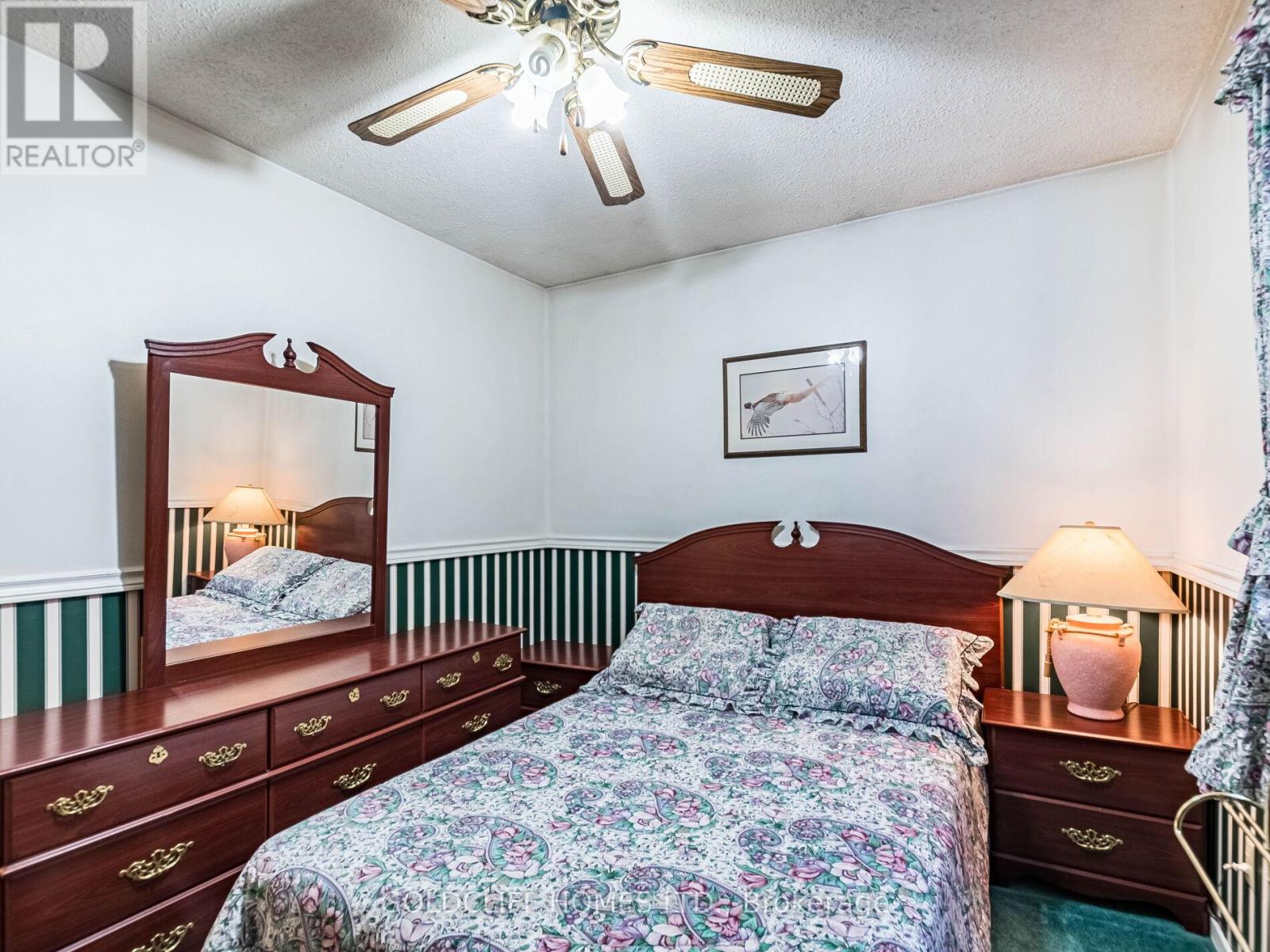 24 Rowe Court, Brampton, Ontario  L6X 2S2 - Photo 14 - W12525272