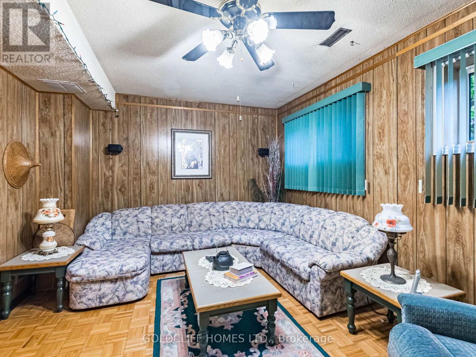 24 Rowe Court, Brampton, Ontario  L6X 2S2 - Photo 15 - W12525272