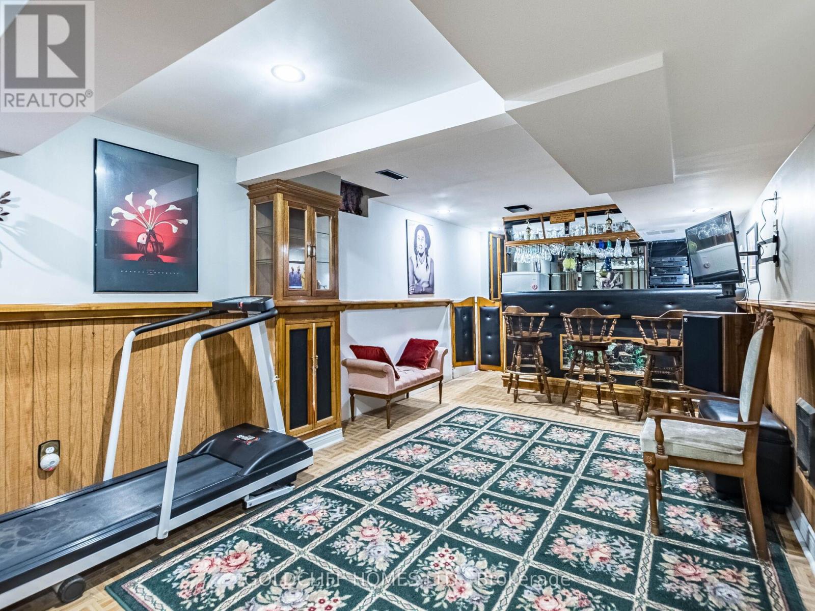 24 Rowe Court, Brampton, Ontario  L6X 2S2 - Photo 17 - W12525272