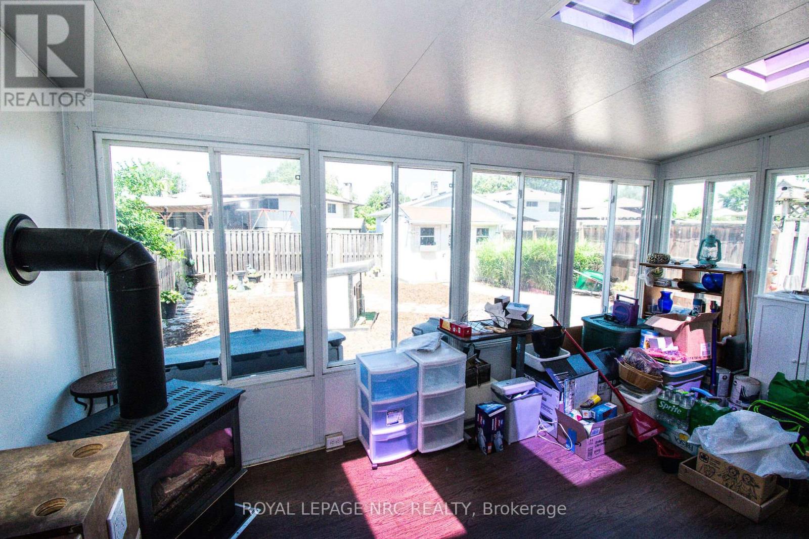 11 Exeter Drive, St. Catharines, Ontario  L2P 3M9 - Photo 25 - X12525330