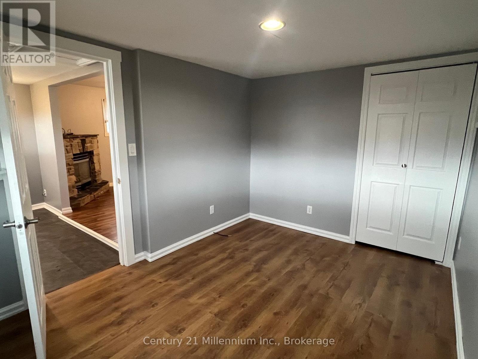 219 Spruce Street, Collingwood, Ontario  L9Y 3G9 - Photo 5 - S12525344