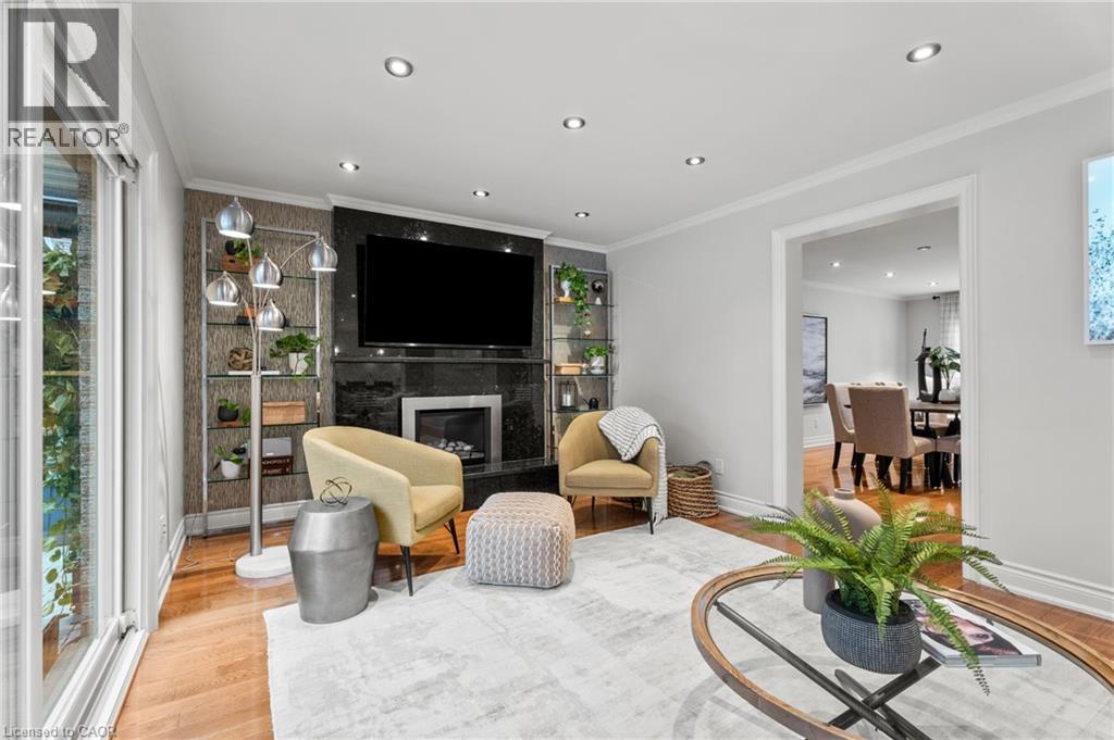 1759 Featherston Court, Mississauga, Ontario  L5L 3E2 - Photo 7 - 40785198