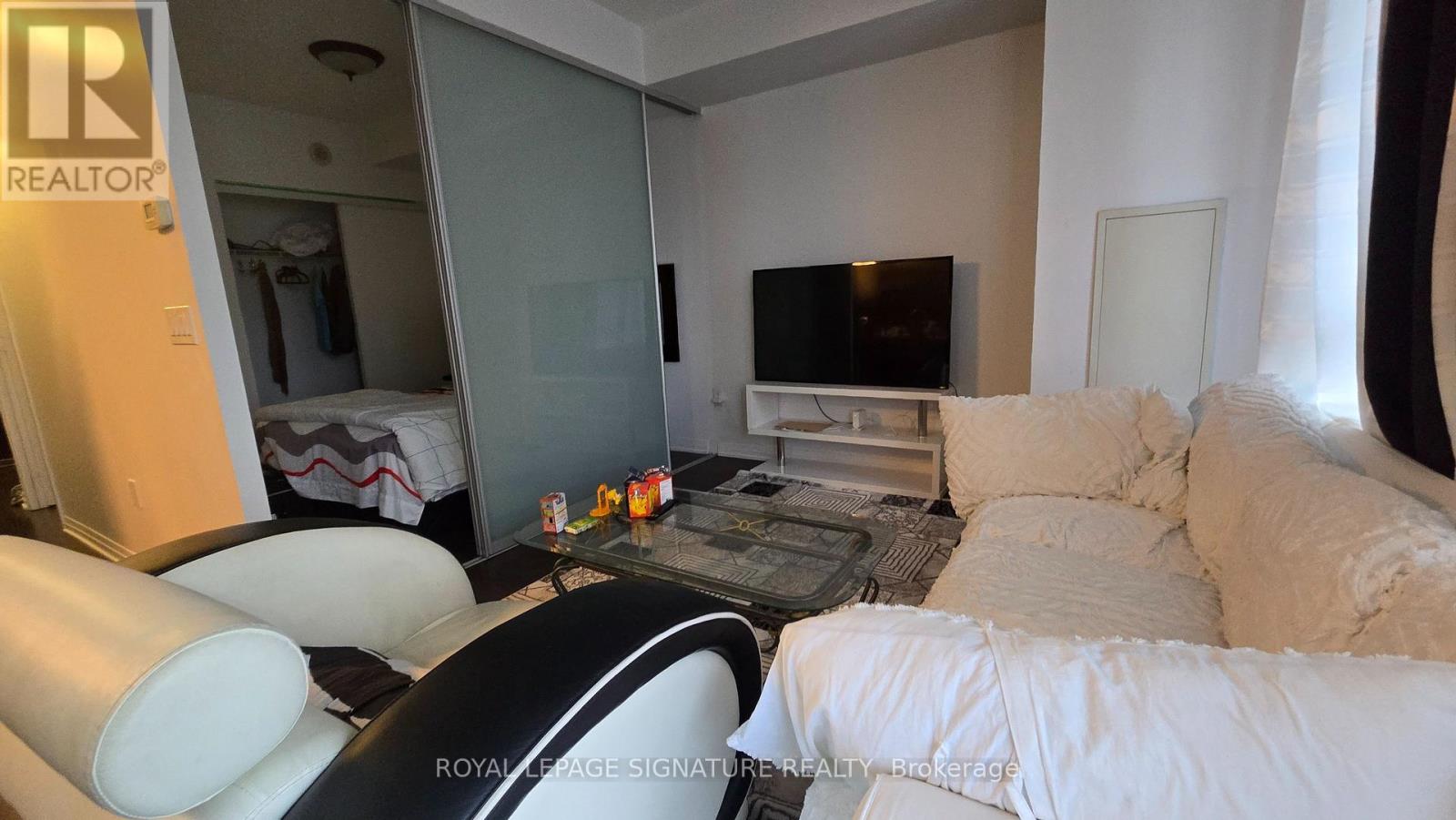 1004 - 25 Cole Street, Toronto, Ontario  M5A 4M3 - Photo 5 - C12403596