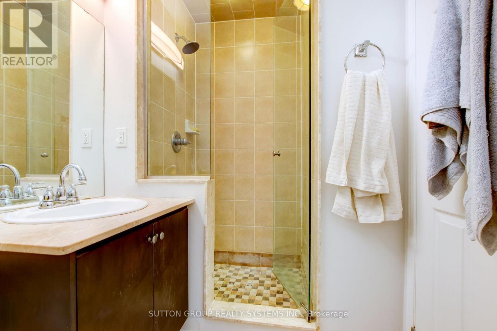 85 - 119b The Queensway, Toronto, Ontario  M6S 5B7 - Photo 38 - W12525306