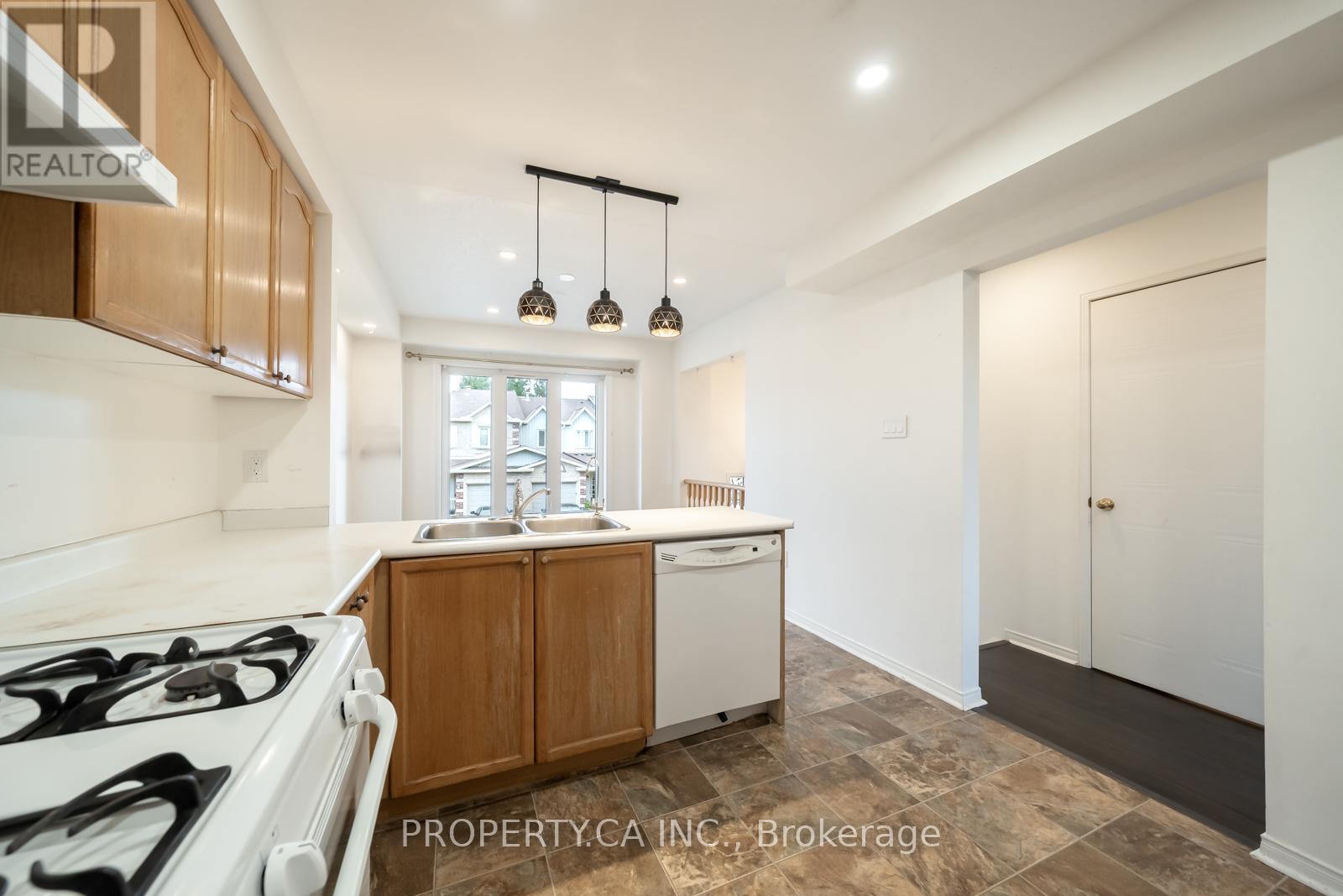 117 - 302 College Avenue W, Guelph, Ontario  N1G 4T6 - Photo 8 - X12525226