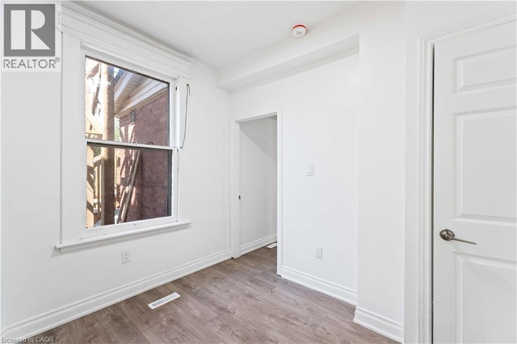 110 Myrtle Avenue Unit# 2, Hamilton, Ontario  L8M 2G2 - Photo 13 - 40786640