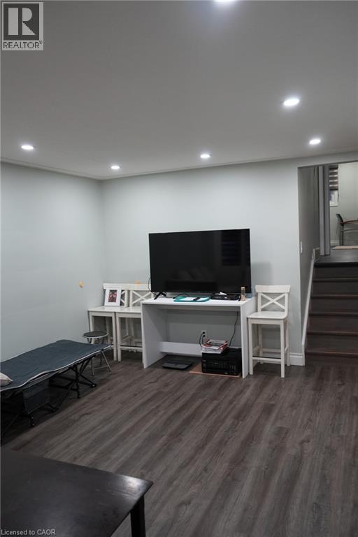 34 Appalachian Crescent, Kitchener, Ontario  N2E 1A4 - Photo 3 - 40786798