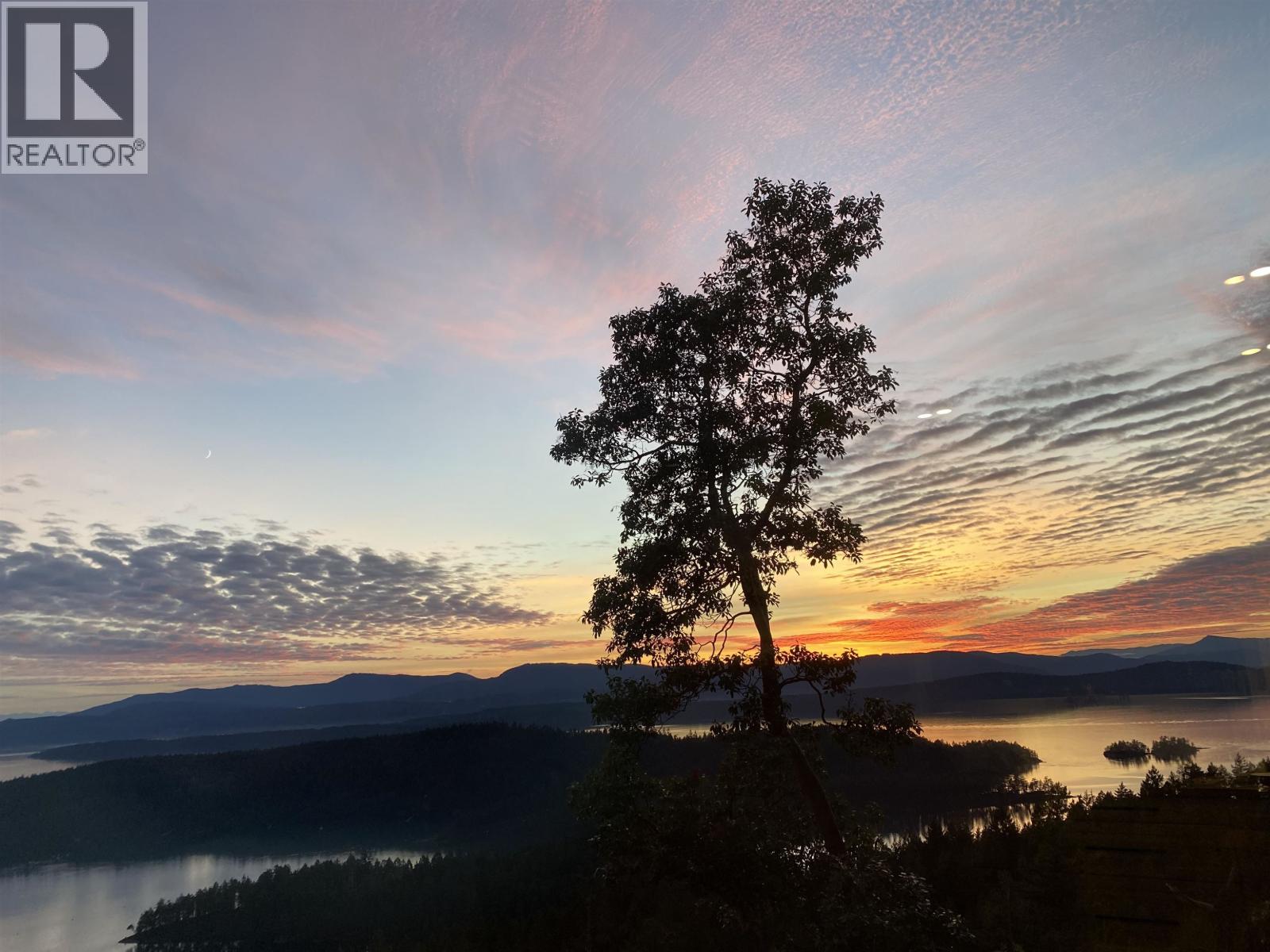 1275 Sunnyside Drive, Galiano Island, British Columbia  V0N 1P0 - Photo 2 - R3011685