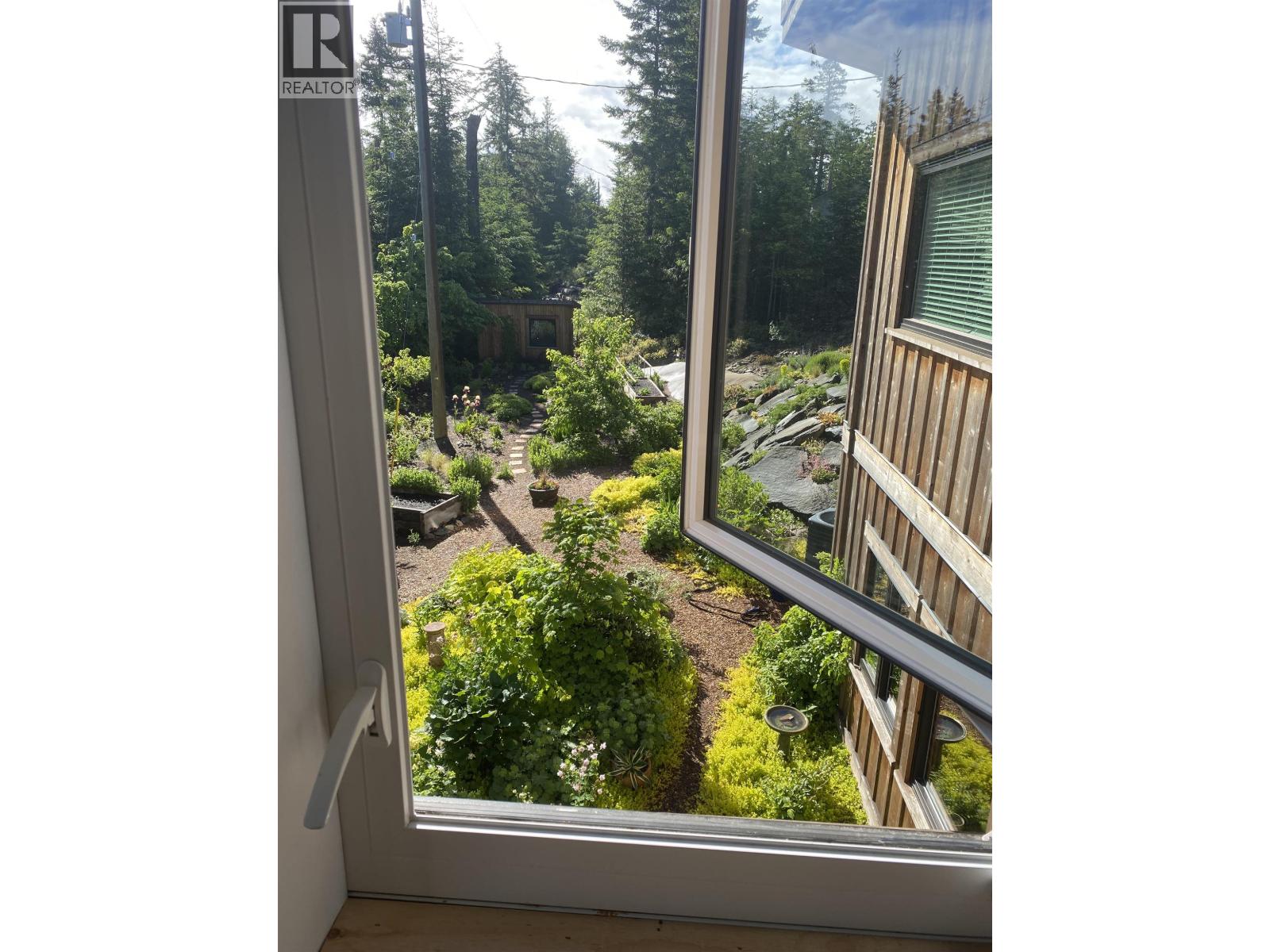 1275 Sunnyside Drive, Galiano Island, British Columbia  V0N 1P0 - Photo 21 - R3011685