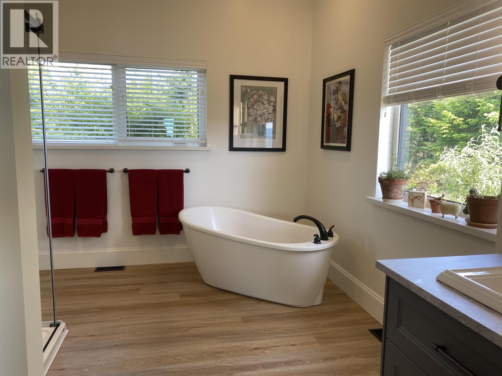 1275 Sunnyside Drive, Galiano Island, British Columbia  V0N 1P0 - Photo 14 - R3011685