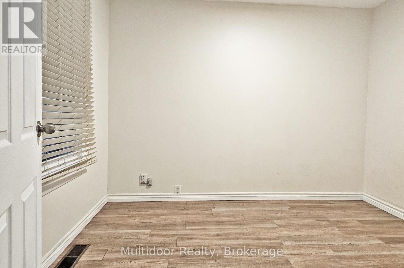 260 Glebemount Avenue, Toronto, Ontario  M4C 3T8 - Photo 5 - E12525338