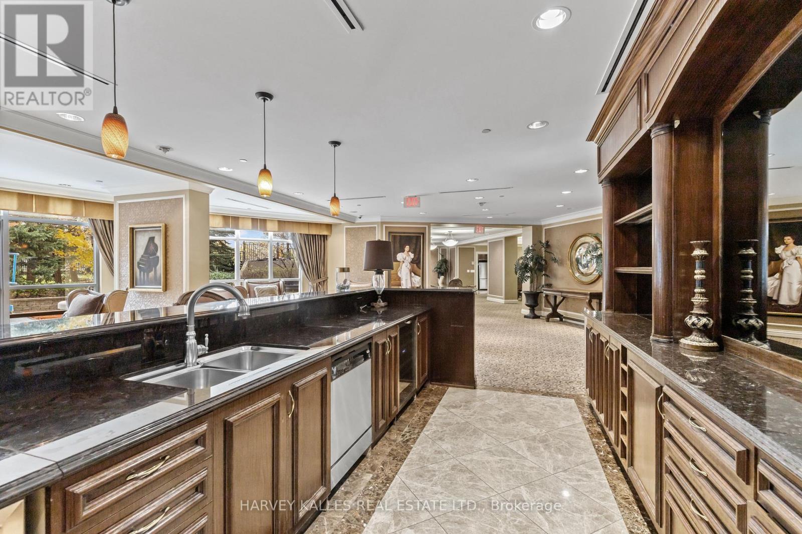 1206 - 9235 Jane Street, Vaughan (Maple), Ontario  L6A 0J8 - Photo 33 - N12525340