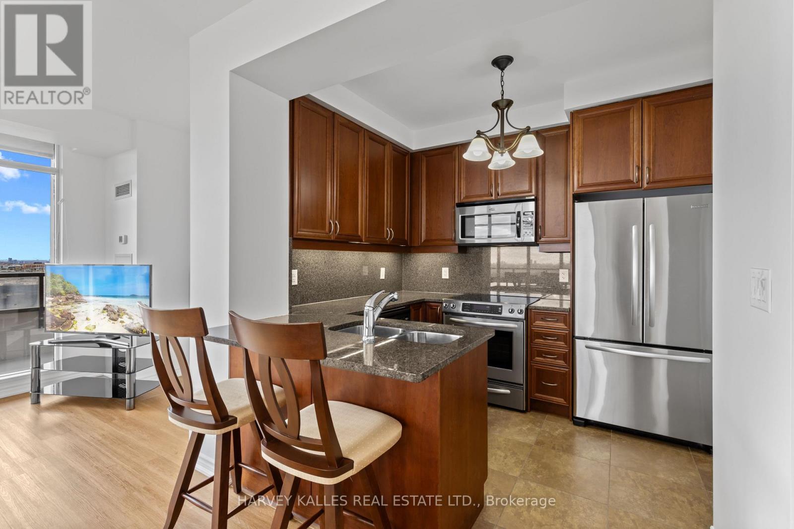 1206 - 9235 Jane Street, Vaughan (Maple), Ontario  L6A 0J8 - Photo 7 - N12525340