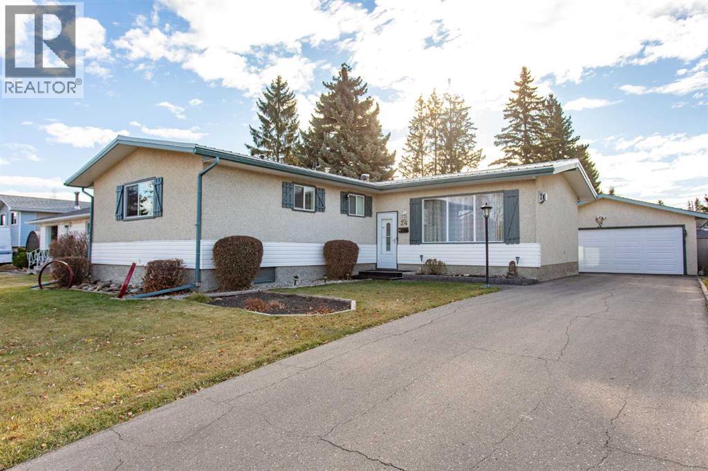 24 Mckee Close, Red Deer, Alberta  T4N 0L9 - Photo 2 - A2266768
