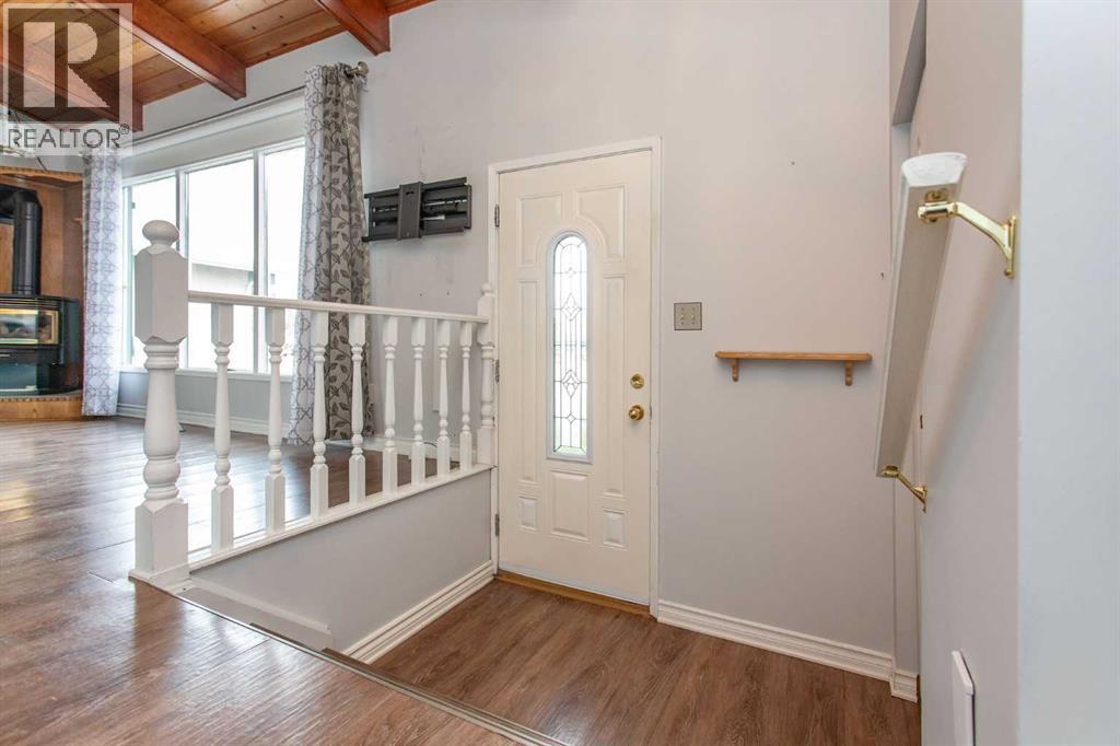 24 Mckee Close, Red Deer, Alberta  T4N 0L9 - Photo 4 - A2266768