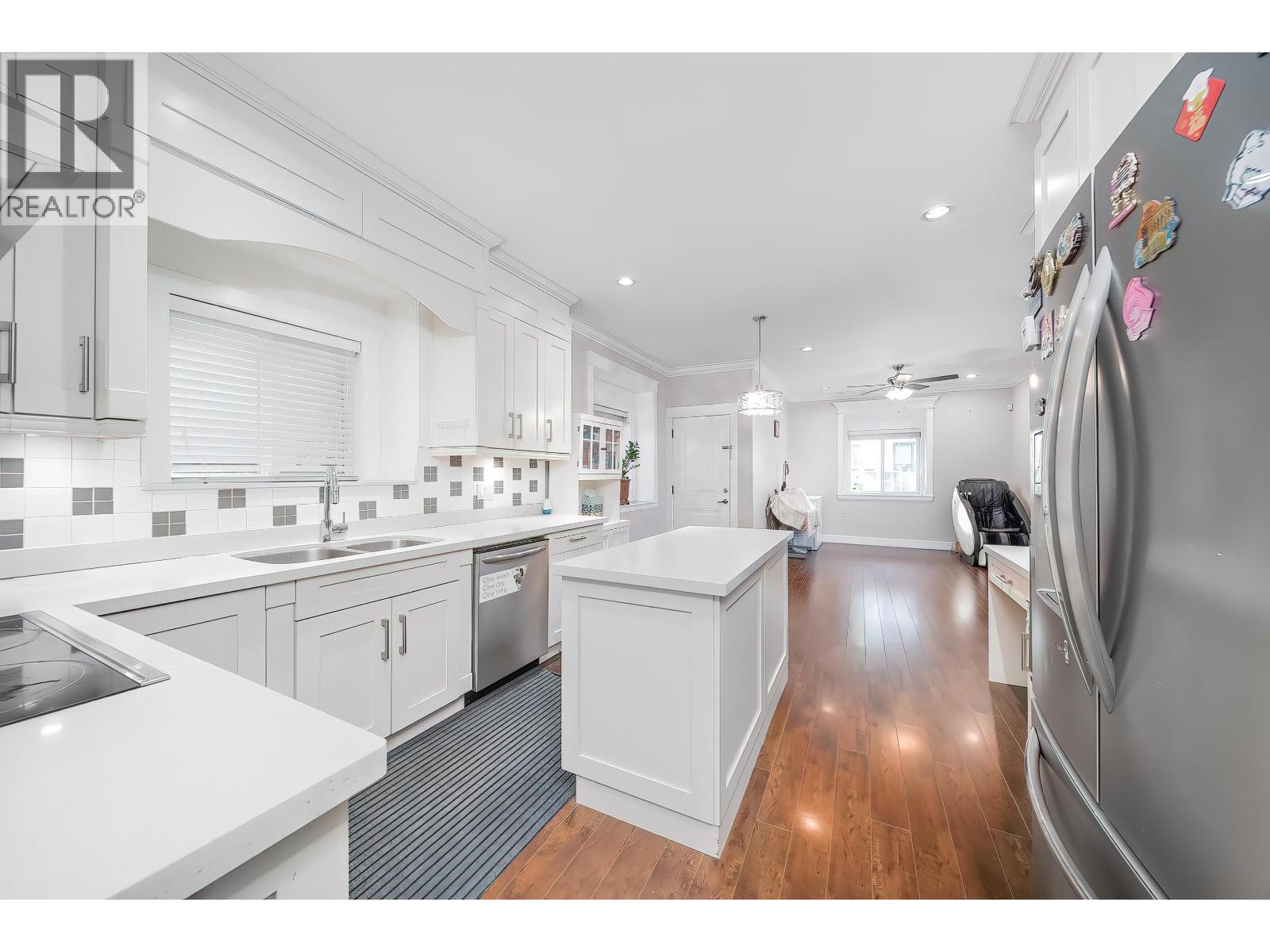 7553 Newcombe Street, Burnaby, British Columbia  V3N 3V7 - Photo 10 - R3063415