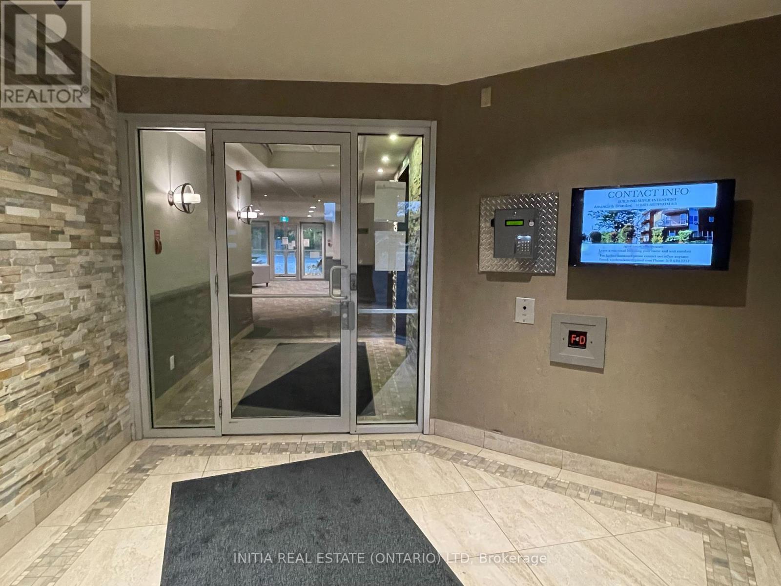 304 - 1 Jacksway Crescent, London North (North G), Ontario  N5X 3T5 - Photo 3 - X12525452