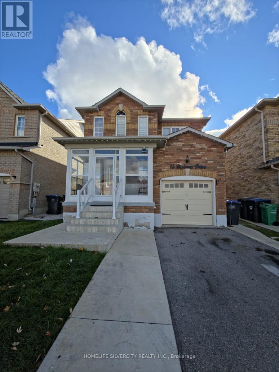 15 Diploma Drive, Brampton, Ontario  L6P 1M3 - Photo 2 - W12525328