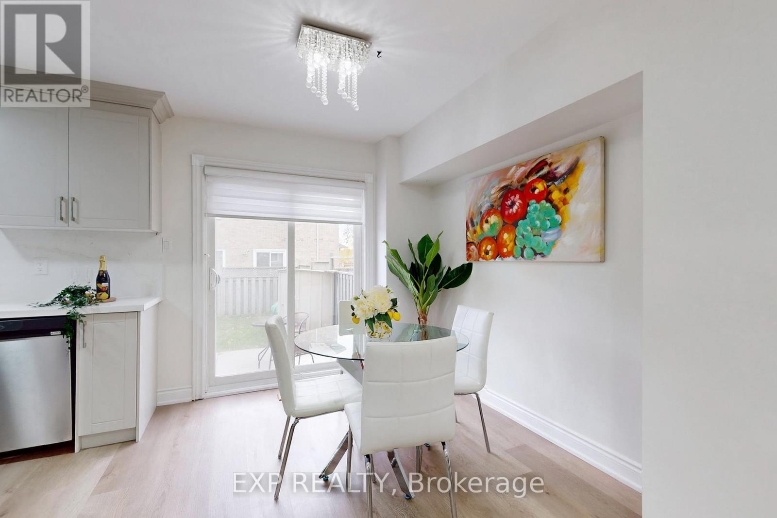 306 Morningmist Street S, Brampton, Ontario  L6R 2B9 - Photo 15 - W12525352