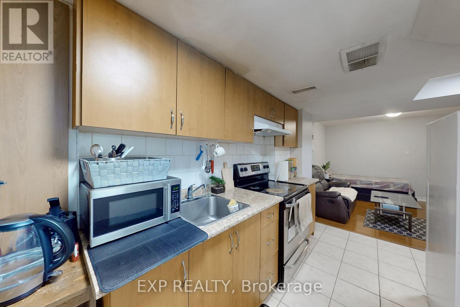 306 Morningmist Street S, Brampton, Ontario  L6R 2B9 - Photo 38 - W12525352