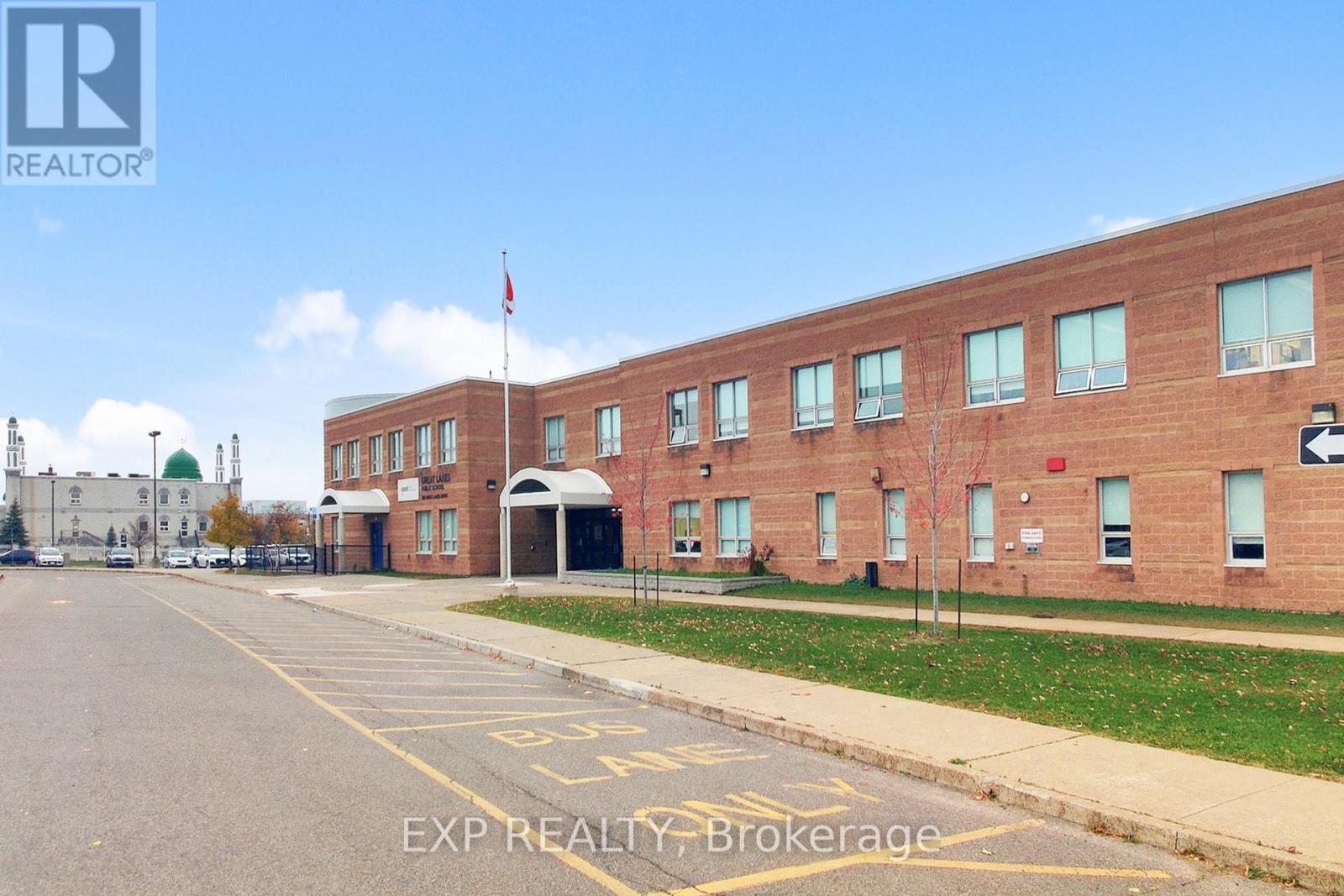 306 Morningmist Street S, Brampton, Ontario  L6R 2B9 - Photo 49 - W12525352