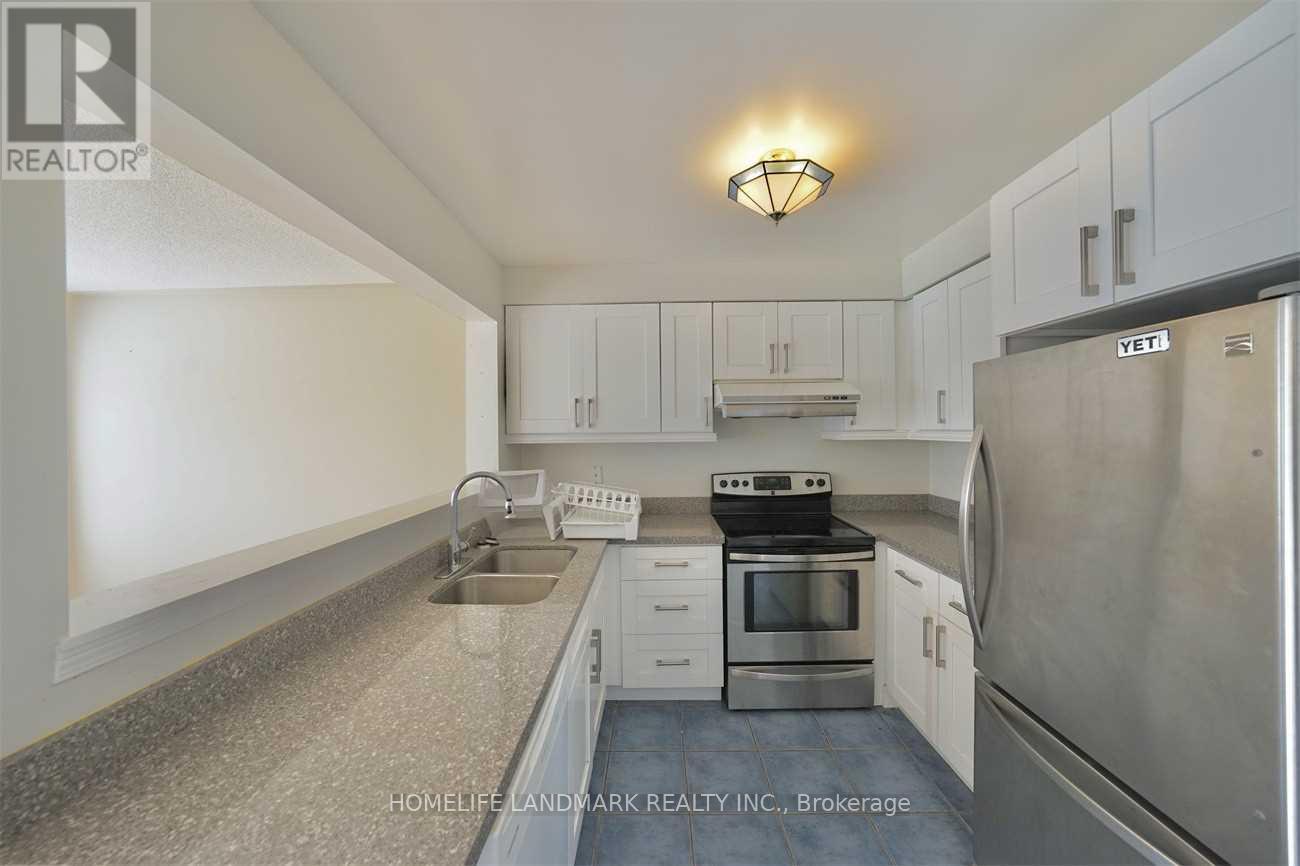 38 Sloan Drive, Milton, Ontario  L9T 5P7 - Photo 9 - W12525354