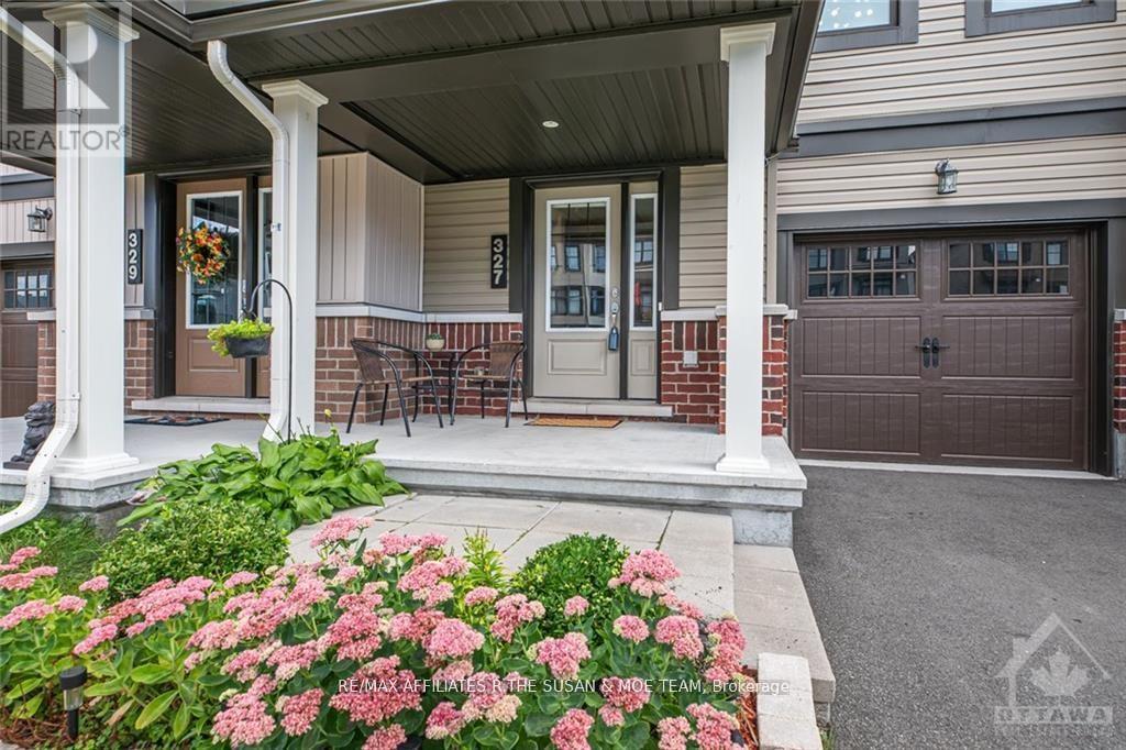 327 Citrine Street, Ottawa, Ontario K4A 0T7 - Photo 2 - X12525438