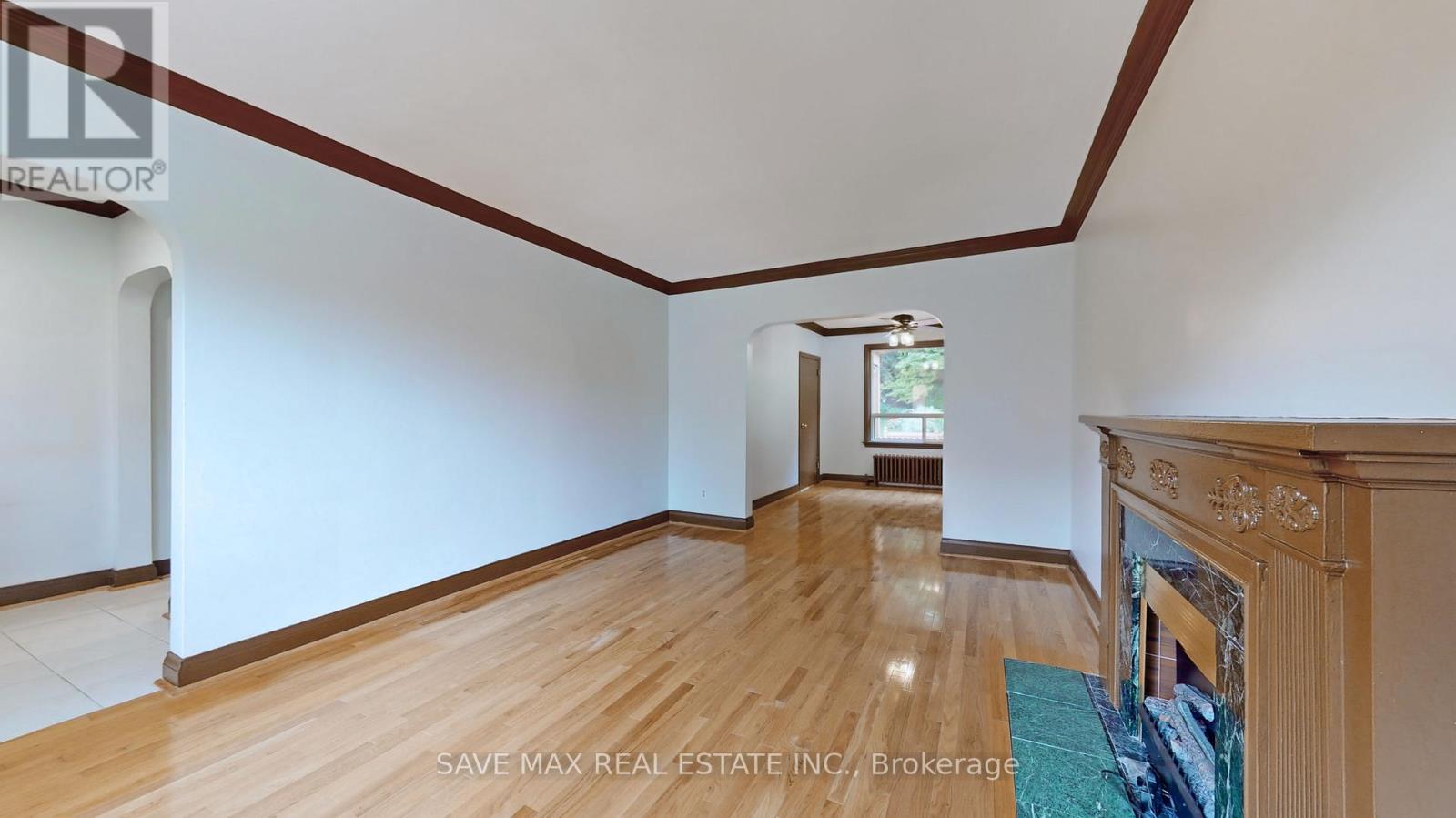 196 South Kingsway, Toronto, Ontario  M6S 3T7 - Photo 12 - W12466568