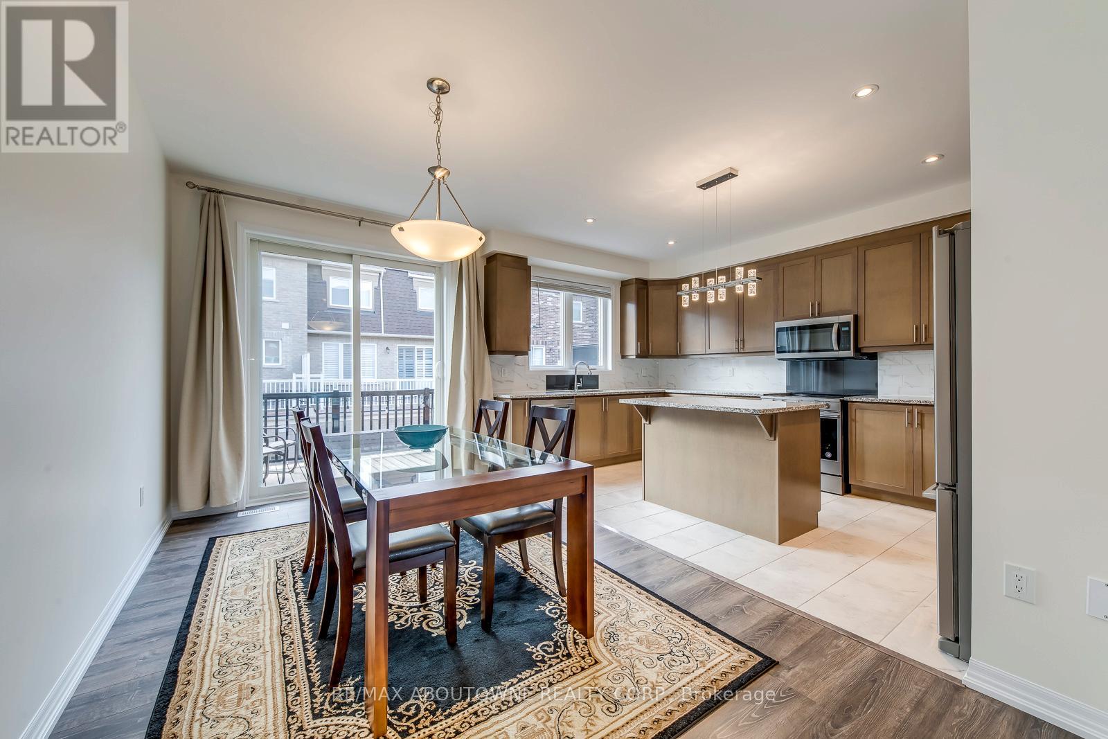 3338 Erasmum Street, Oakville, Ontario L6M 1S3 - Photo 19 - W12520330