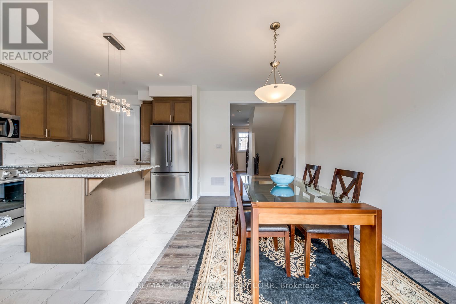 3338 Erasmum Street, Oakville, Ontario L6M 1S3 - Photo 17 - W12520330