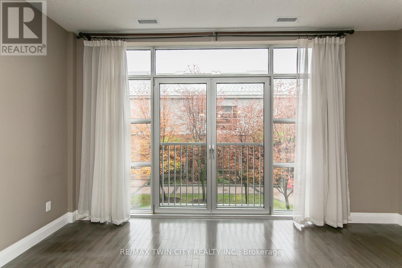 211 - 165 Duke Street E, Kitchener, Ontario  N2H 6T8 - Photo 18 - X12525336