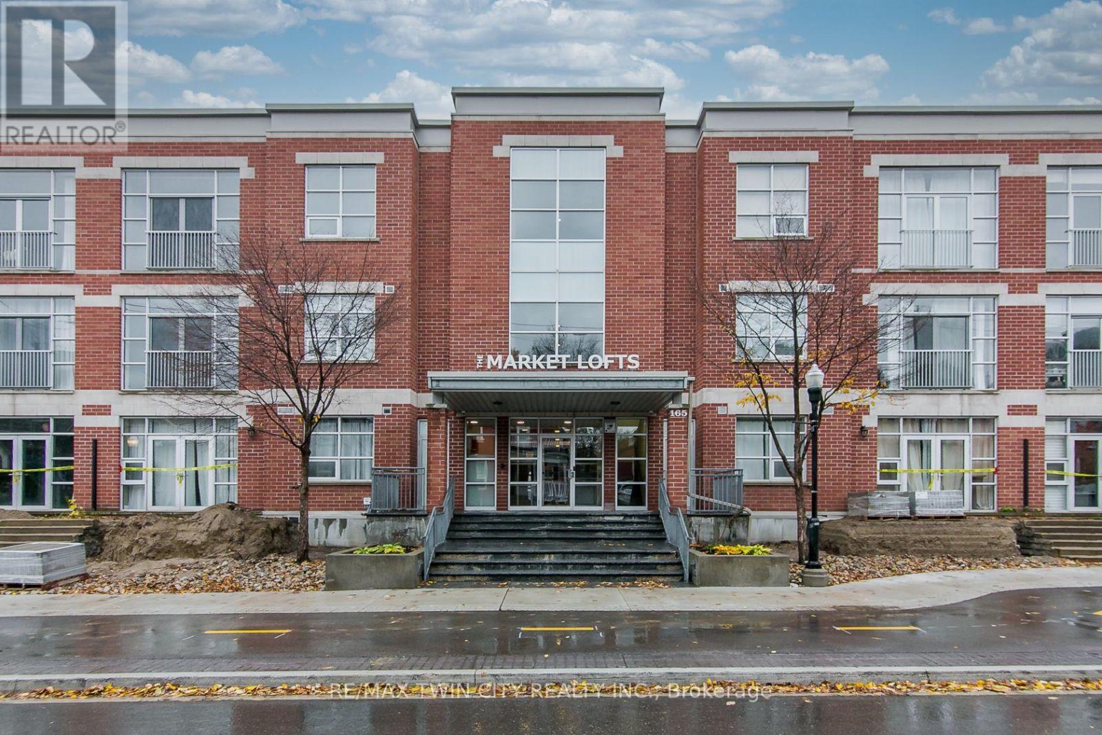 211 - 165 Duke Street E, Kitchener, Ontario  N2H 6T8 - Photo 3 - X12525336