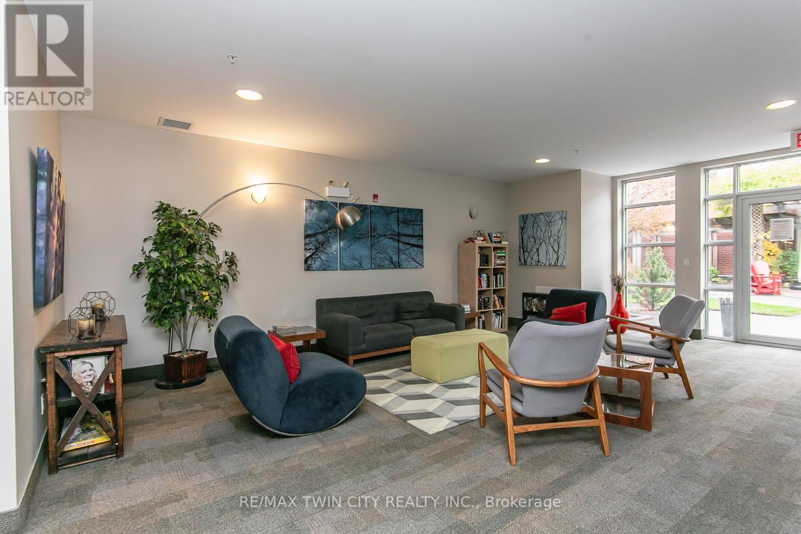 211 - 165 Duke Street E, Kitchener, Ontario  N2H 6T8 - Photo 36 - X12525336