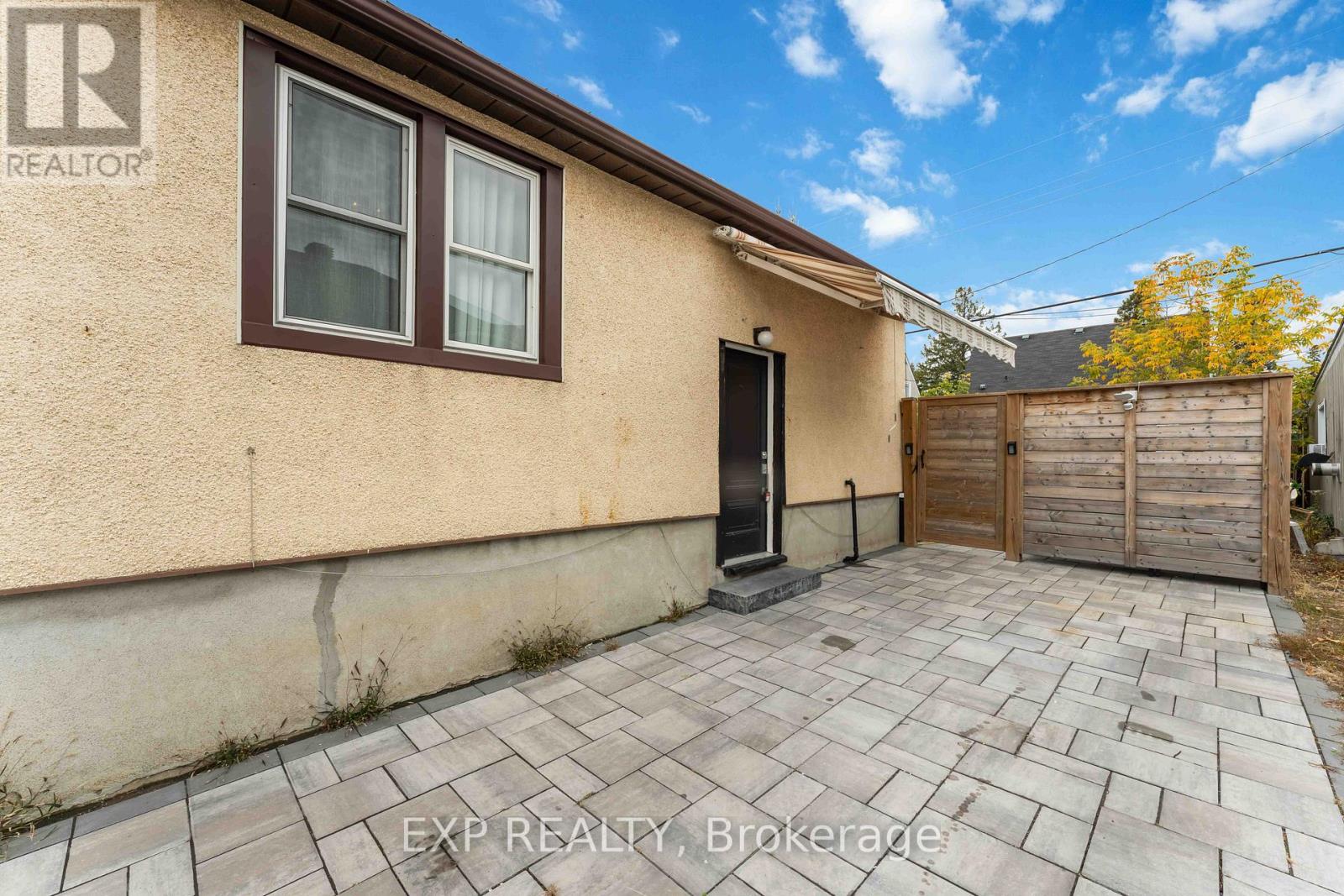 B - 1223 Kitchener Avenue, Ottawa, Ontario K1V 6W4 - Photo 15 - X12493784