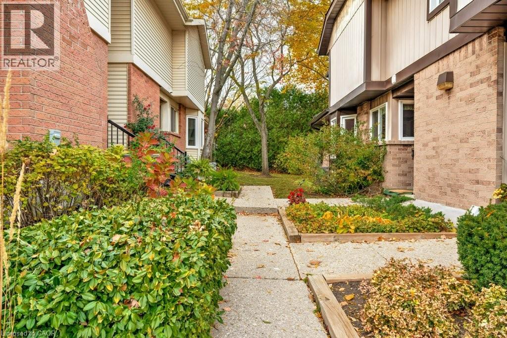 1509 Upper Middle Road Unit# 4, Burlington, Ontario  L7P 4M5 - Photo 3 - 40786623