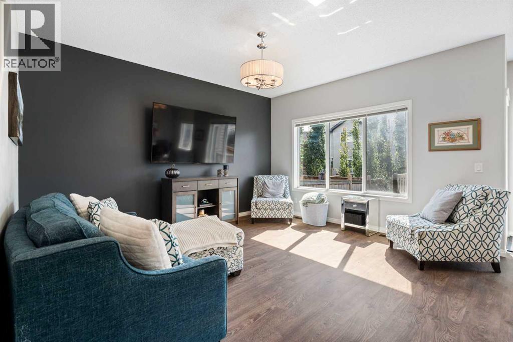 77 Copperpond Street Se, Calgary, Alberta  T2Z 0L2 - Photo 4 - A2257813