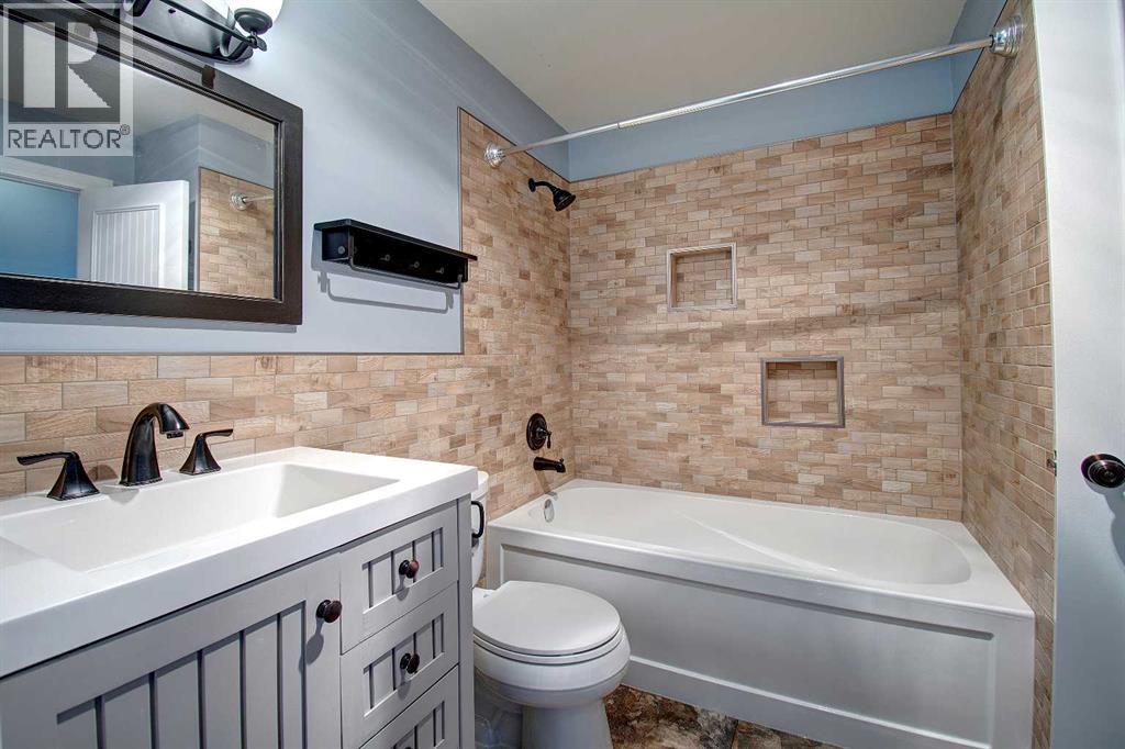 B, 253131 Range Road 272, Rural Rocky View County, Alberta  T1Z 0S5 - Photo 28 - A2269225