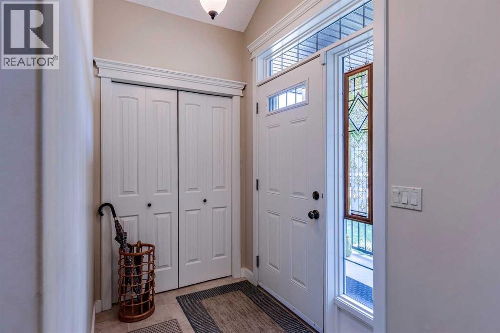 Property at 307 Crystal Green Rise image 4