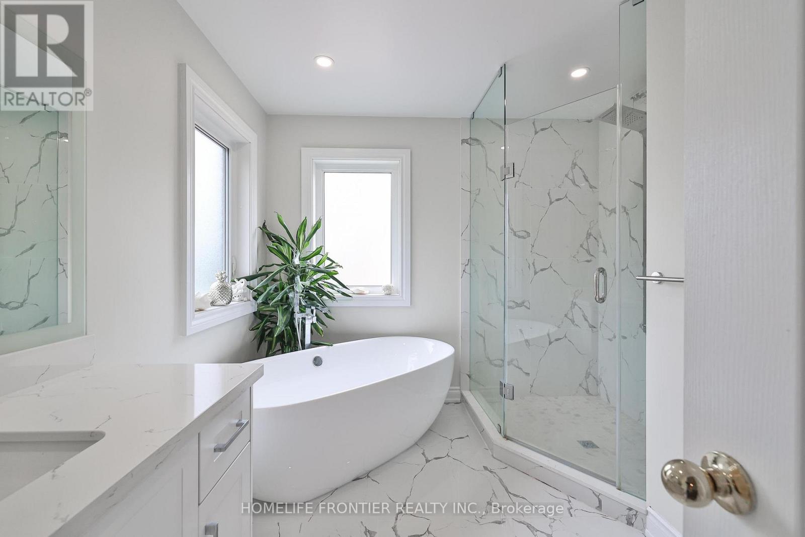 6 Raintree Crescent, Richmond Hill, Ontario L4E 3T5 - Photo 25 - N12171568