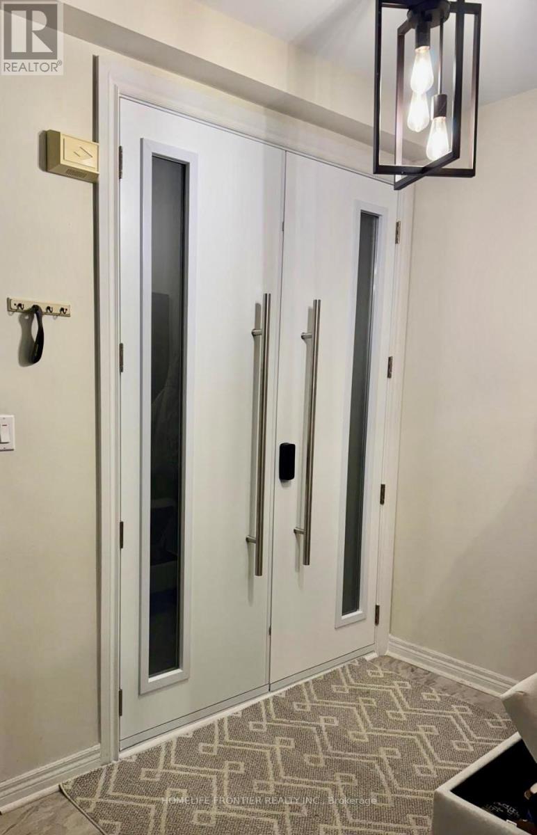 6 Raintree Crescent, Richmond Hill, Ontario L4E 3T5 - Photo 3 - N12171568