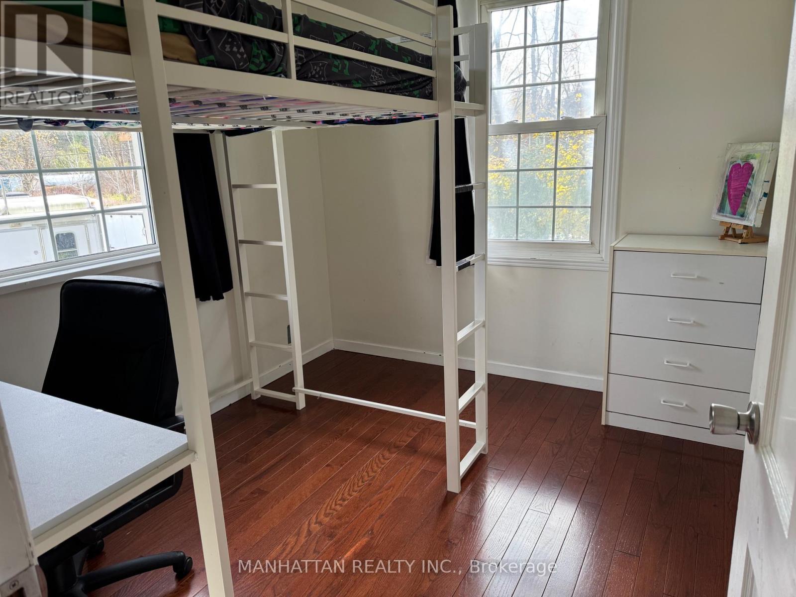 10 Victor Drive, Whitchurch-Stouffville, Ontario L4A 7X3 - Photo 14 - N12502852