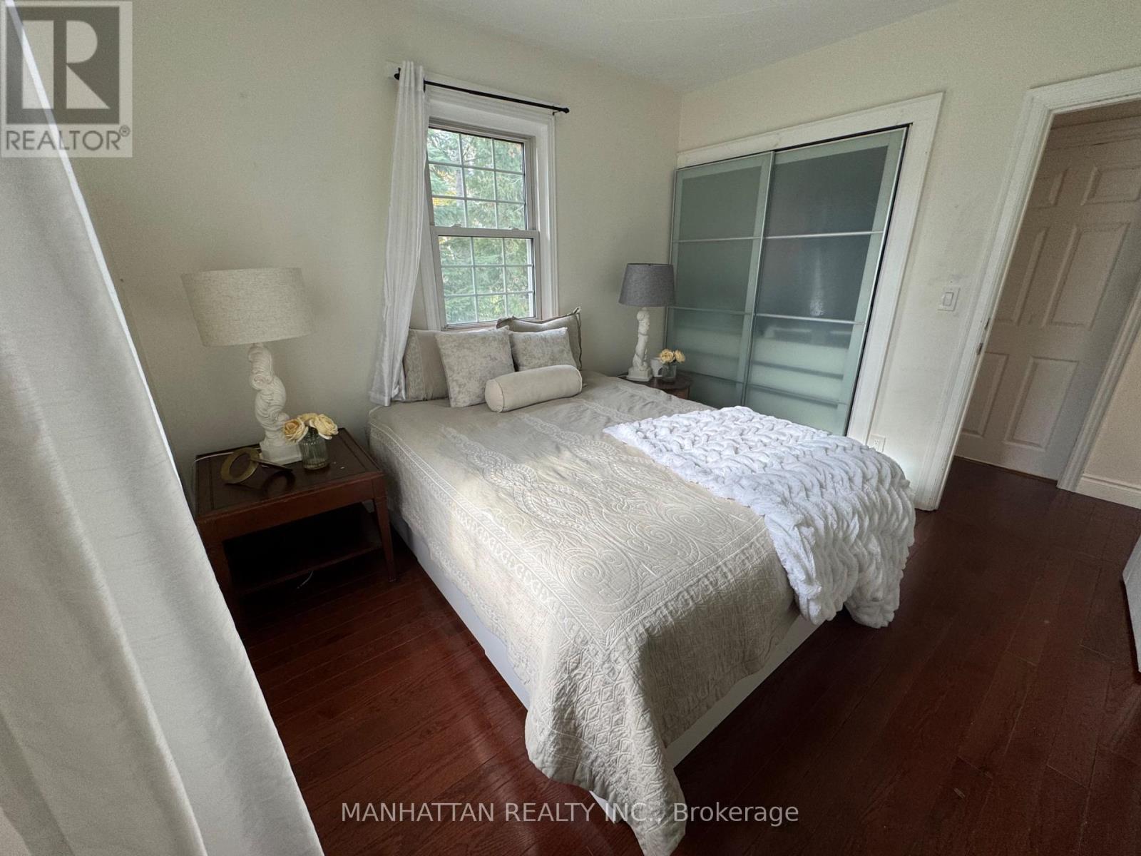 10 Victor Drive, Whitchurch-Stouffville, Ontario L4A 7X3 - Photo 13 - N12502852