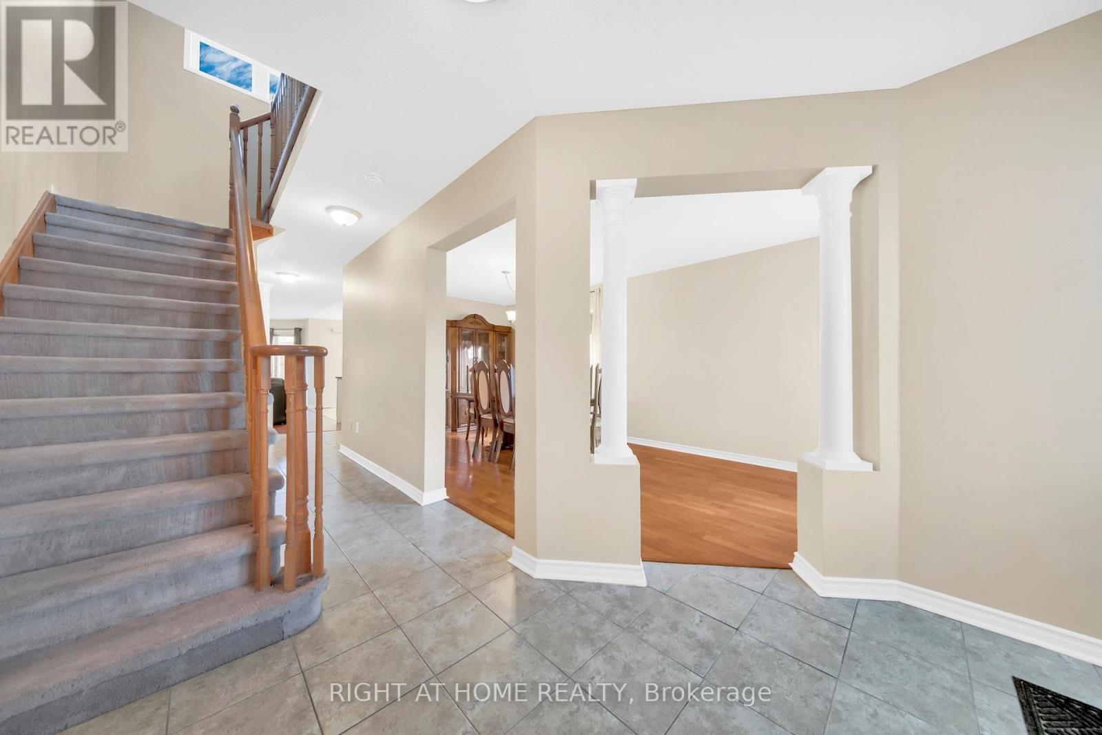 2069 Wilson Street, Innisfil, Ontario  L9S 4Y2 - Photo 4 - N12525418