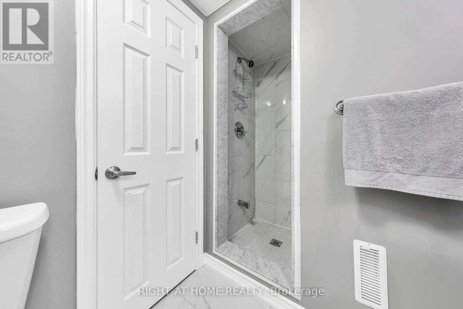 2069 Wilson Street, Innisfil, Ontario  L9S 4Y2 - Photo 40 - N12525418