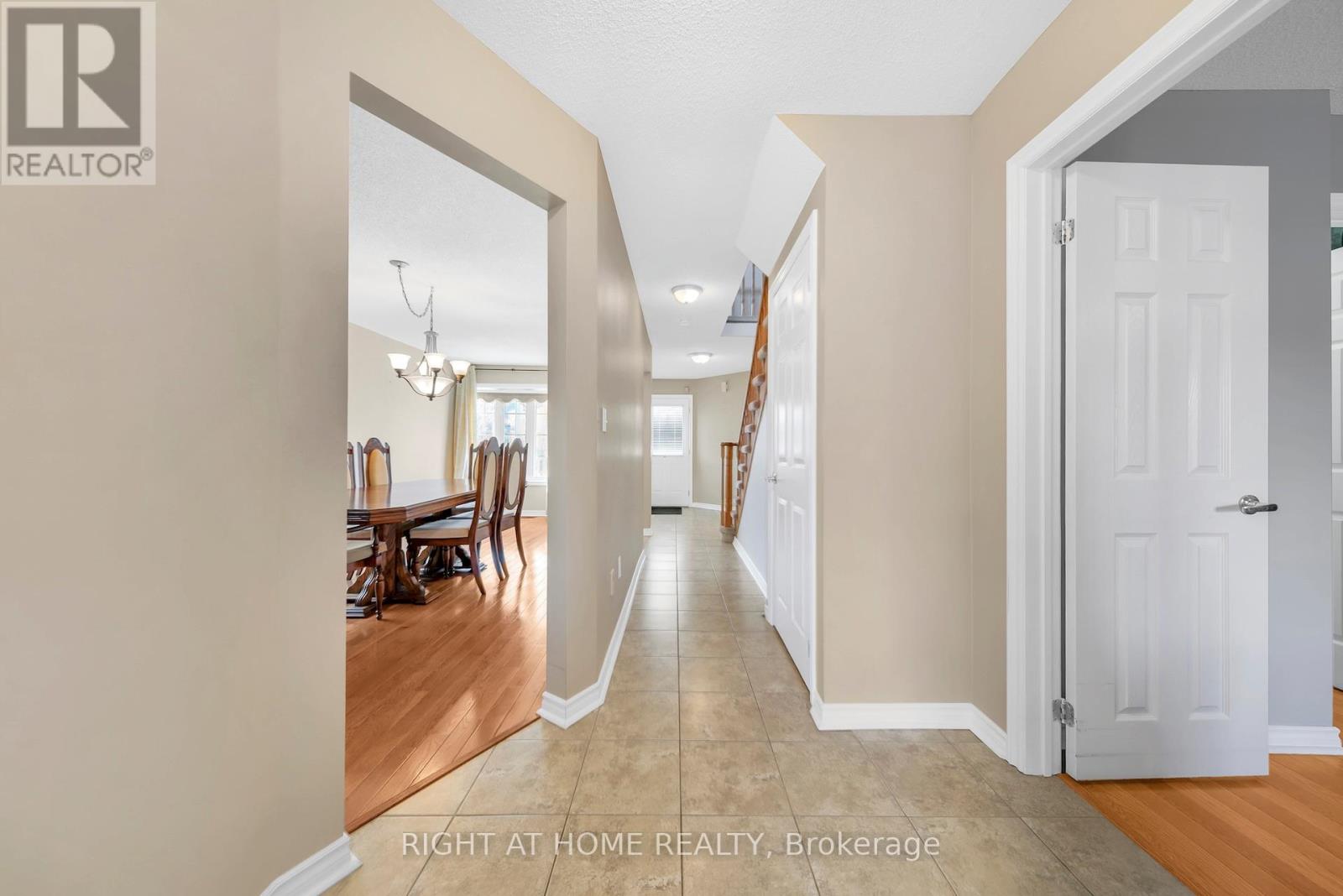 2069 Wilson Street, Innisfil, Ontario  L9S 4Y2 - Photo 9 - N12525418