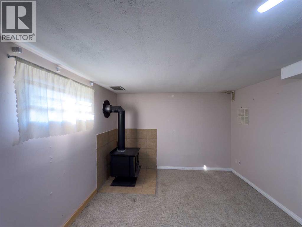 5723 55 Street, Rocky Mountain House, Alberta  T4T 1J7 - Photo 23 - A2255190