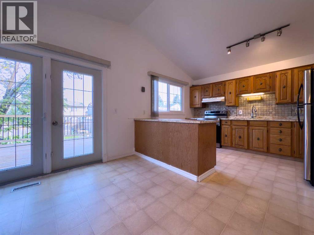 5723 55 Street, Rocky Mountain House, Alberta  T4T 1J7 - Photo 4 - A2255190